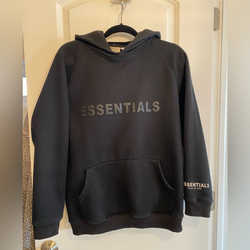 ESSENTIALS FEAR OF GOD  Black Hoodie 
SIZE LARGE